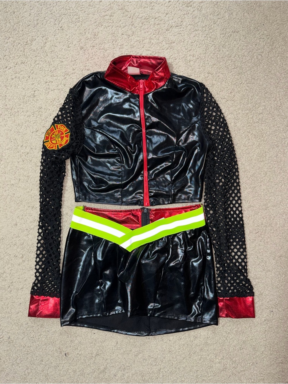 SPIRIT HALOWEEN Women’s Black and Red Vinyl-Look Two-Piece Costume